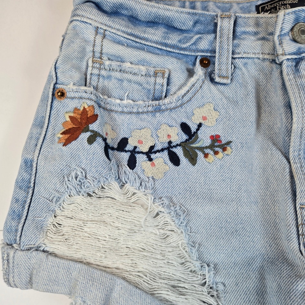 Y2K Abercrombie & Fitch Shorts Embroidered Distressed Denim Size 00/24 Boho - Picture 5 of 11